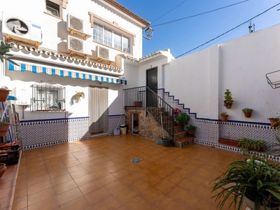 Casa en venta en Alora, Málaga