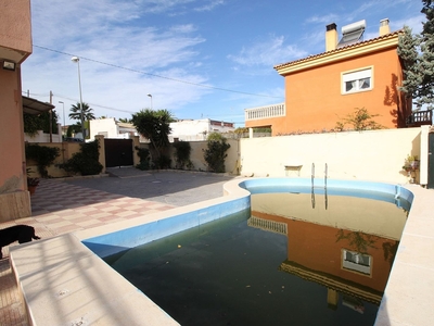 Casa en venta en Monóvar / Monóver, Alicante