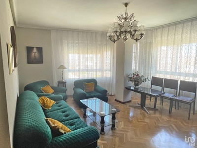 Piso 3 habitaciones de 94 m² en Santa María del Páramo (24240)
