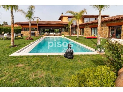 Casa en venta en Junto Golf Torremirona en Navata por 1.550.000 €
