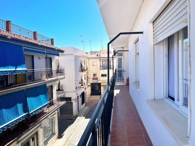 Venta Piso Nerja. Piso de tres habitaciones en calle manuel marí 29780 Nerja (Málaga)centro. Buen estado