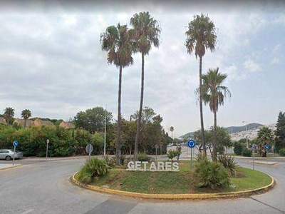Alquiler Casa adosada Algeciras. Plaza de aparcamiento con terraza 233 m²