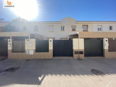 Alquiler Casa adosada Jerez de la Frontera. 94 m²