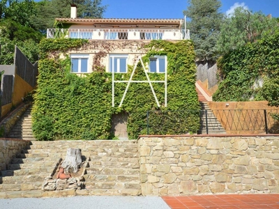 Alquiler Chalet Sant Vicenç de Montalt. Calefacción central 267 m²