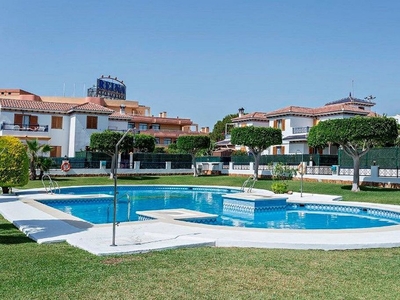 Alquiler de piso en calle Ciudad de Lorca de 2 habitaciones con terraza y piscina