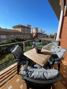 Alquiler de piso en Conquero - San Sebastián de 3 habitaciones con garaje y muebles