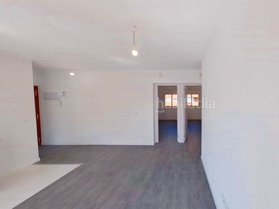 Alquiler piso con 3 habitaciones en Portazgo Madrid