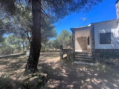 Casa con terreno en Andújar