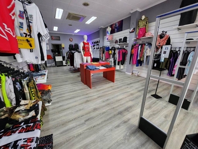 Local comercial Alzira Ref. 93467855 - Indomio.es