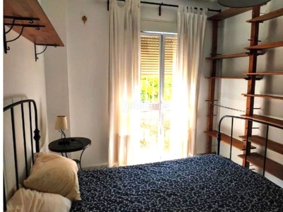 Piso con 2 habitaciones amueblado con aire acondicionado en Sevilla