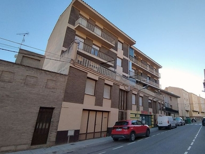 Piso en alquiler en calle San Juan de la Peña de 3 habitaciones con muebles y balcón