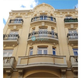 Piso en alquiler en Centro - Segovia de 2 habitaciones con balcón y calefacción