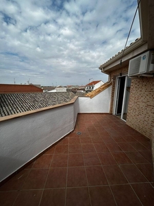 Piso en alquiler en Numancia de la Sagra de 2 habitaciones con terraza y garaje