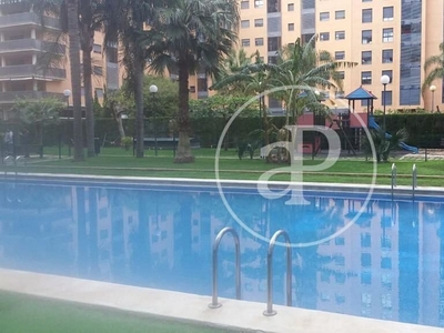 Piso en alquiler en Penya-Roja de 4 habitaciones con piscina y garaje