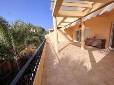 Piso en alquiler en urbanización Andalucia G de 2 habitaciones con terraza y piscina