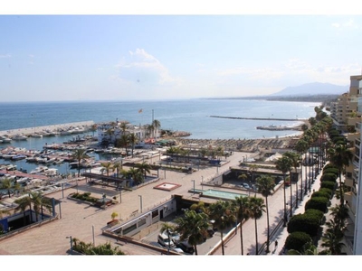 PRECIOSO APARTAMENTO EN LINEA DE PLAYA MARBELLA