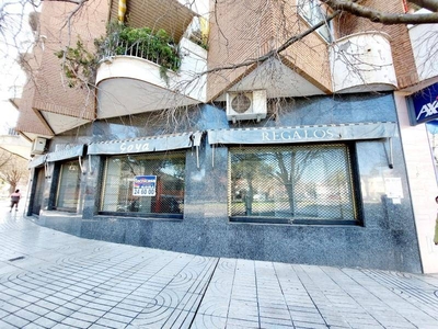 Tienda - Local comercial Badajoz Ref. 93405057 - Indomio.es