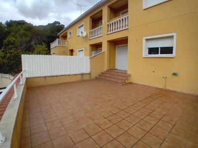 Venta Casa unifamiliar en Calle via Lactia Cunit. A reformar con terraza 241 m²