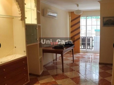 Venta Piso en Calle Raimundo Lucia. Córdoba. Buen estado segunda planta