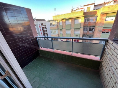Venta Piso Córdoba. Piso de cuatro habitaciones Séptima planta con terraza