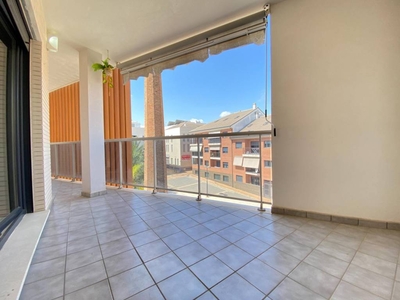 Venta Piso Gandia. Piso de tres habitaciones Con terraza