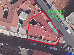 Aparcamiento / garaje / caja de 353 m² en León (24009)