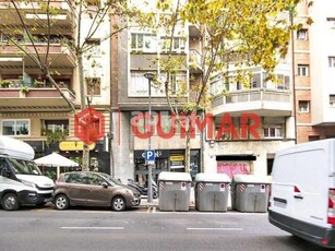 Local comercial en venta de 300 m2 en vallcarca-els penitents, Gràcia, Barcelona