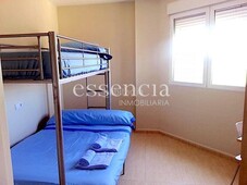 Apartamento ático en venta en grao de gandía de 4 habitaciones y terraza de 85 m2. en Gandia