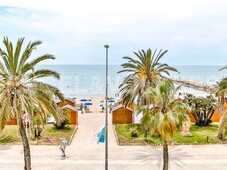 Apartamento fantástico piso nuevo 1º línea de mar en Sitges