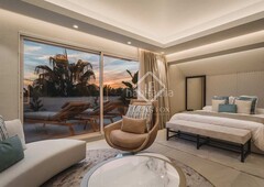 Piso en excelentes condiciones de 3 dormitorios con 59m² terraza en venta en nagüeles en Marbella
