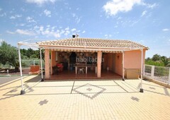 Casa 265000 € . balsicas, chalet independiente de 110 m2, 3 dormitorios, 2 baños, 3450 m2 parcela, piscina privada en Murcia
