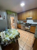 Casa adosada con 4 habitaciones con parking y calefacción en Seseña