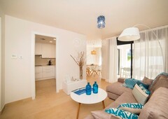 Casa adosada esta es la casa ideal para vivir en una zona exclusiva y tranquila, en una de las mejores urbanizaciones , al lado de la playa y con todos los servicios. en Cambrils