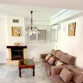 Casa adosada preciosa adosada ideal para residencia o inversión, cerca del mar en Estepona