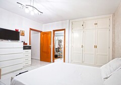 Casa con 4 habitaciones con parking, calefacción y aire acondicionado en Arganda del Rey