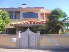 Casa con terreno en Arenas de San Pedro