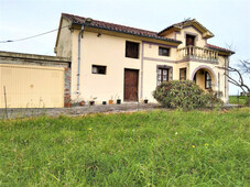 Casa con terreno en Miengo
