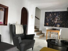 Chalet con 2 habitaciones amueblado con aire acondicionado en Marbella