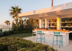 Chalet con 6 habitaciones con parking, piscina, calefacción y aire acondicionado en Marbella
