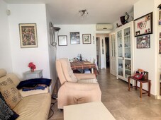 Piso apartamento con garaje, frontal al mar, 2habitaciones 74m2 urb. balcon de benalmadena en Benalmádena