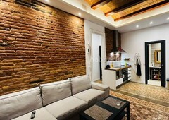 Piso con 3 habitaciones en Camp de l´Arpa Barcelona