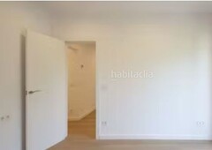 Piso en venta completamente reformado de 118 mts con terraza y ascensor en poble nou en Barcelona