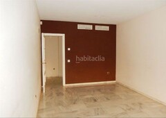 Piso en venta en cerrado de calderon, 3 dormitorios. en Málaga