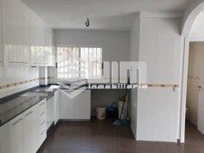 Venta Casa adosada en Avenida Rambleta Pau Gilet. Muy buen estado con balcón calefacción central 125 m²