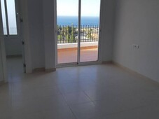 Venta Casa adosada en Calle Azahara Nerja. Buen estado plaza de aparcamiento con balcón 250 m²