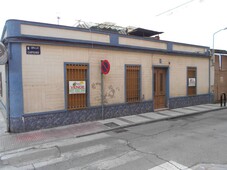 Venta Casa adosada en Calle Campoamor 8 Puertollano. 217 m²