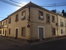 Venta Casa adosada Úbeda. A reformar con terraza 170 m²