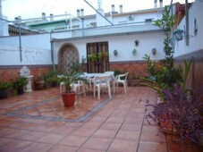 Venta Casa pareada en Calle Bazanas Santa Fe. Buen estado plaza de aparcamiento con terraza calefacción central 170 m²
