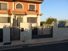 Venta Casa pareada Valverde de La Virgen. Con terraza 180 m²