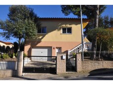 Venta Casa unifamiliar en Calle Puigcerdà 4 Calonge. Buen estado con terraza 175 m²